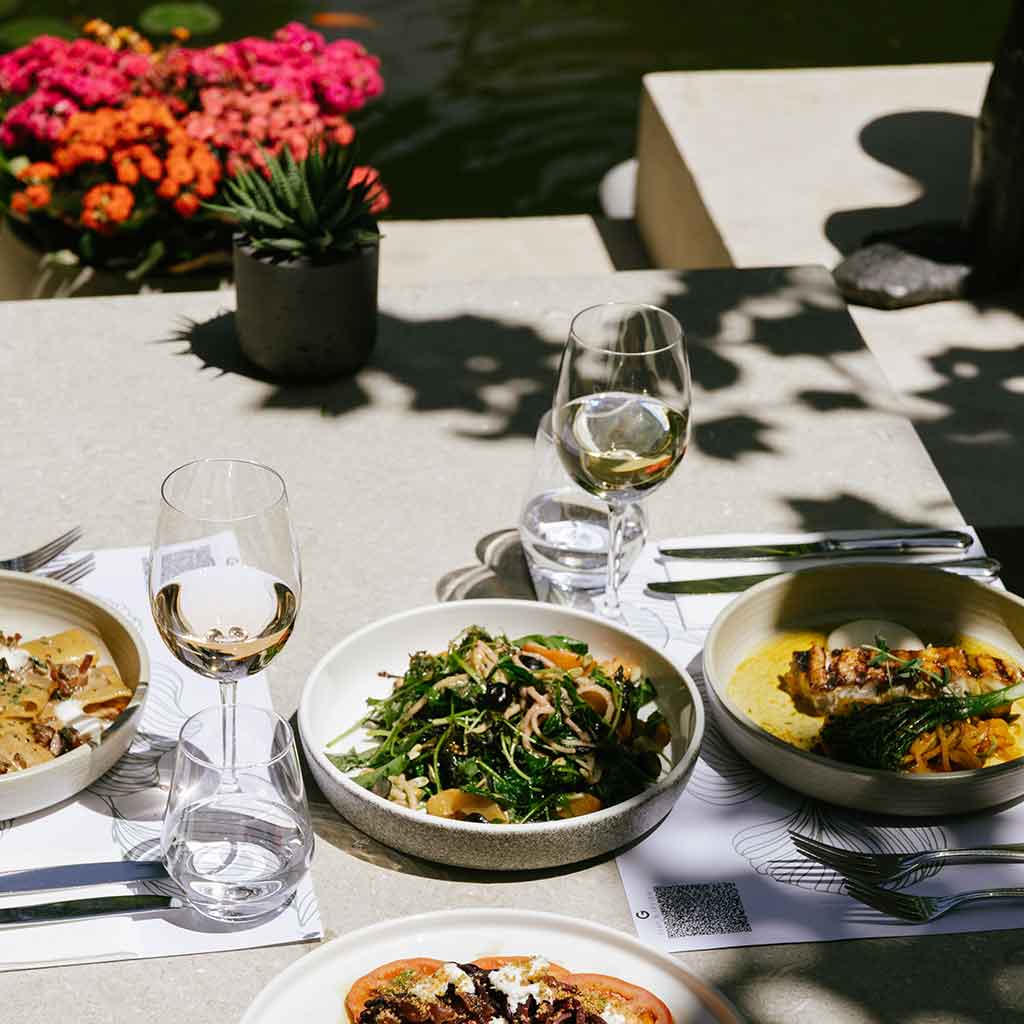 Table at Natu